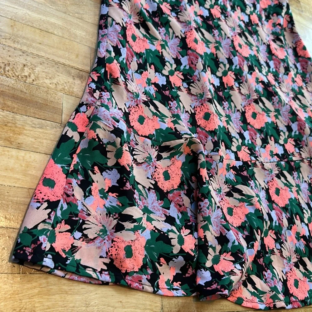 J. Crew Mercantile Floral Dress - Picture 4 of 11